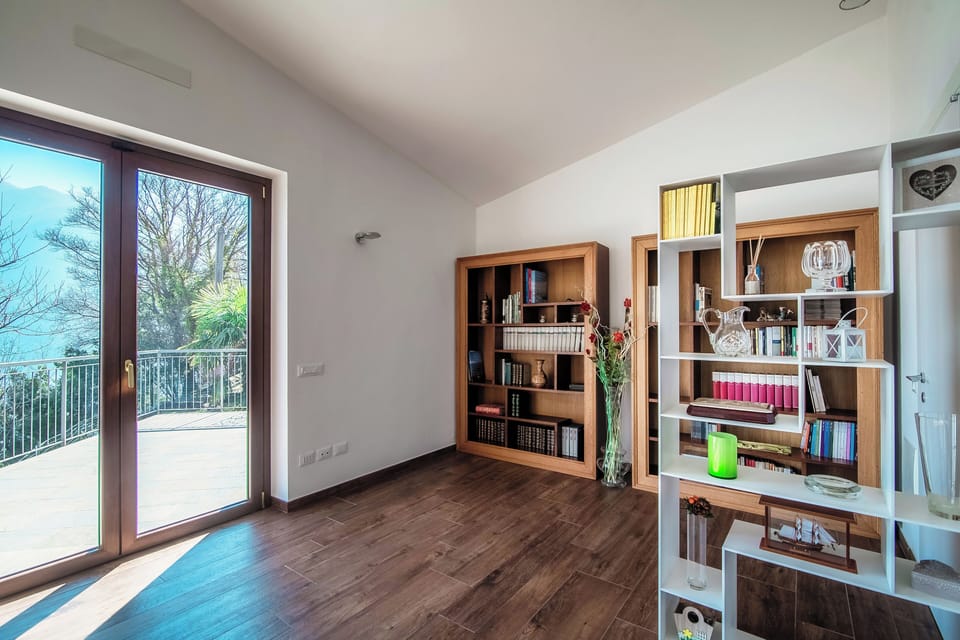 Apartment | Living area | 30-inch TV with digital channels