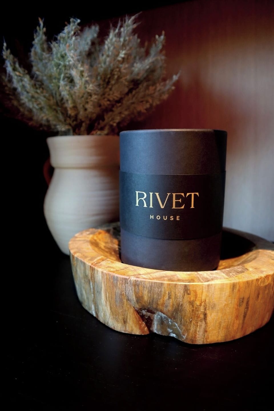 Body treatments, facials, 6 treatment rooms, massages