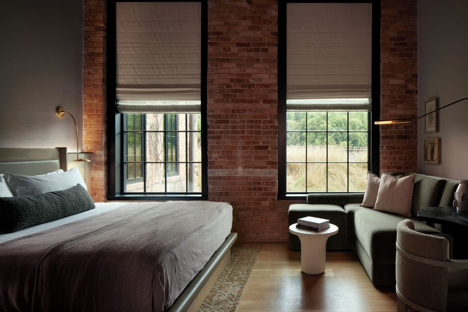 Standard Room, 1 King Bed | Frette Italian sheets, premium bedding, down comforters, pillowtop beds