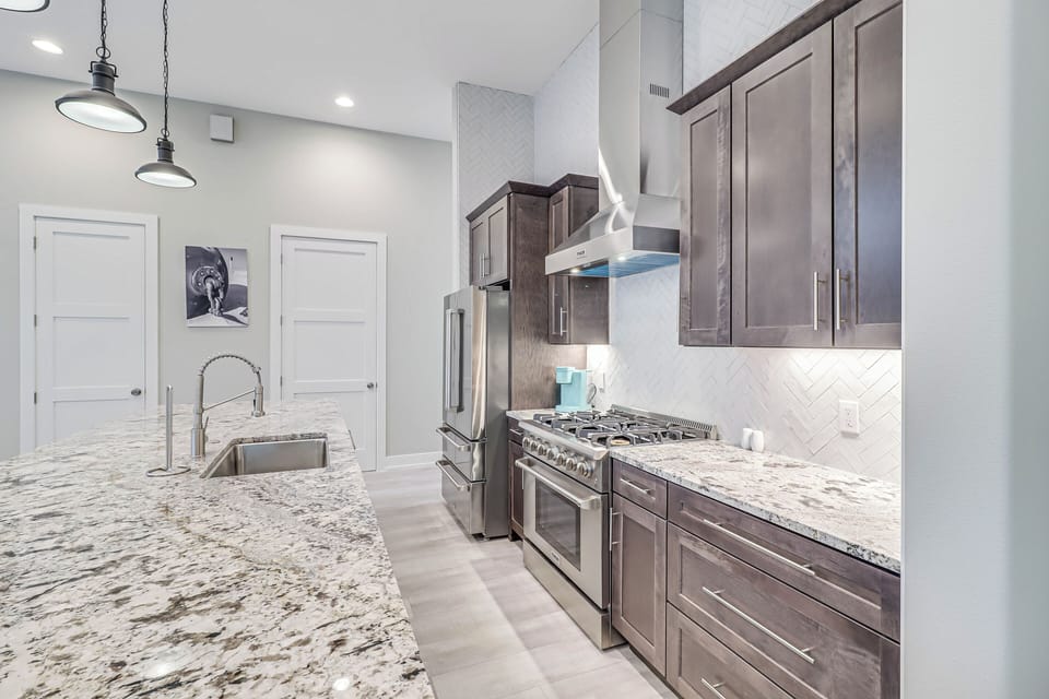 House (4 Bedrooms) | Interior