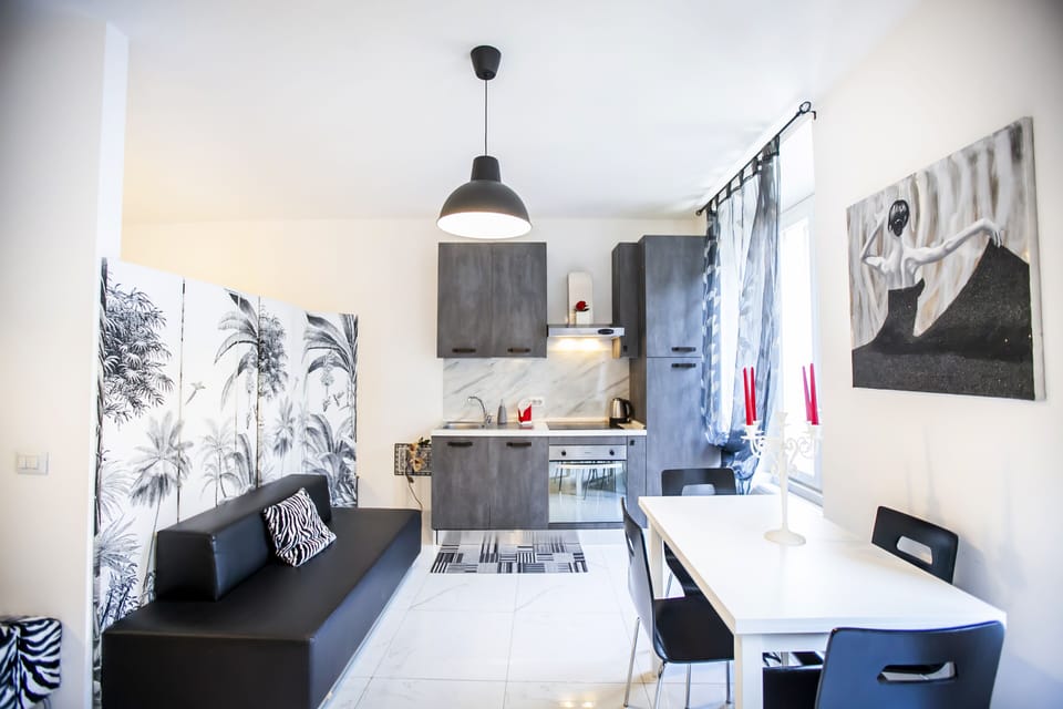 Classic Apartment | Living area | Flat-screen TV