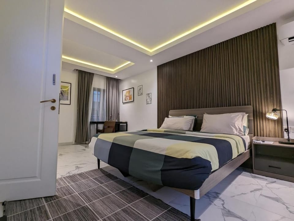 Economy Room | Desk, free WiFi