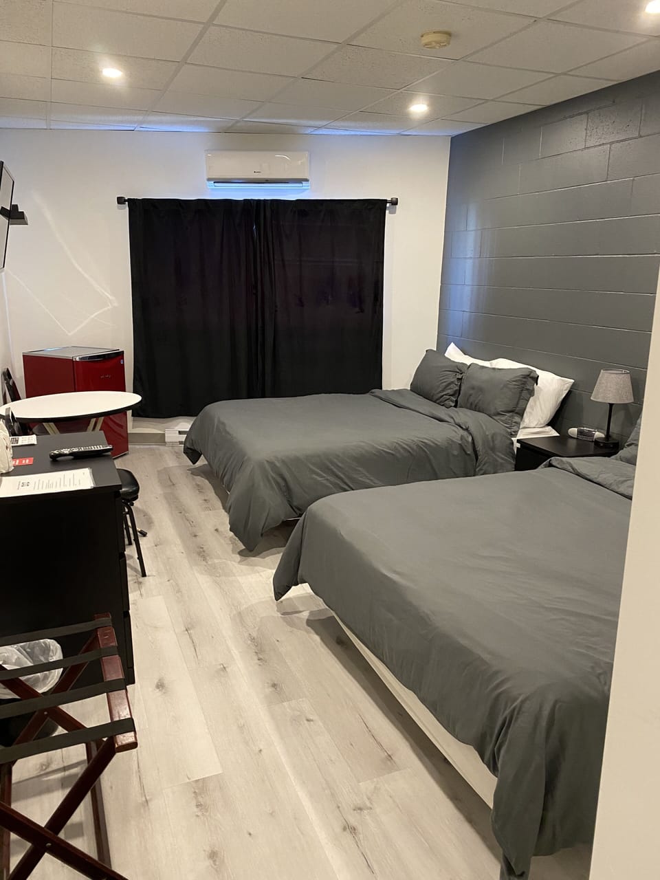 Family Room | Iron/ironing board (on request), WiFi (free)