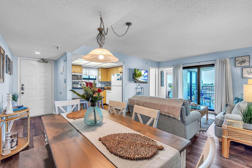 Condo, 1 King Bed with Sofa bed (Caprice 501) | Interior