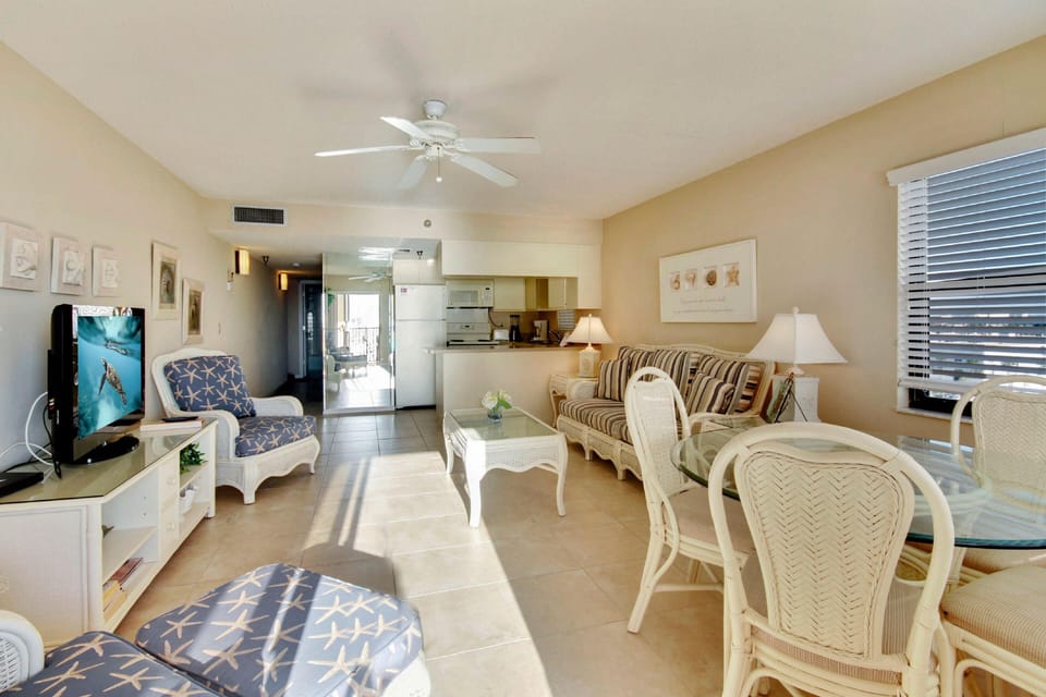 Condo, 1 King Bed (Emerald Isle 601) | Living area | TV