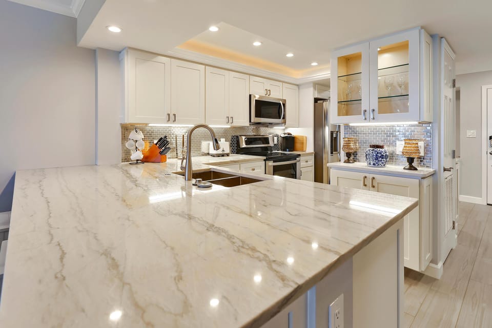 Condo, Multiple Beds (Land's End 10-403 Beach Front - Premi) | Private kitchen | Oven, toaster