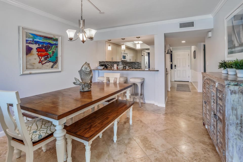 Condo, Multiple Beds (Land's End 4-303 Bay Front - Premier) | Dining