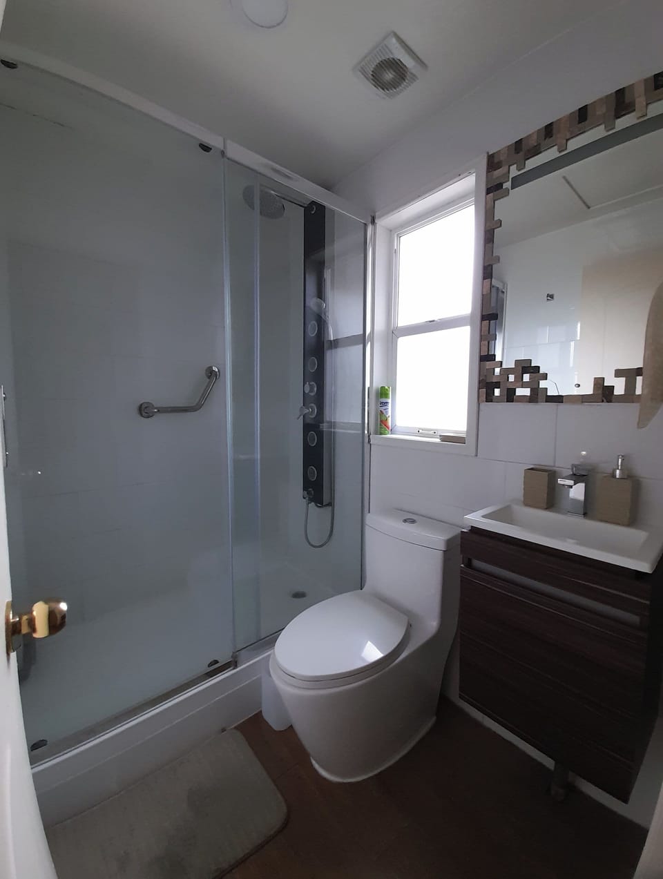 Basic Suite, Garden View | Bathroom | Shower, hydromassage showerhead, hair dryer