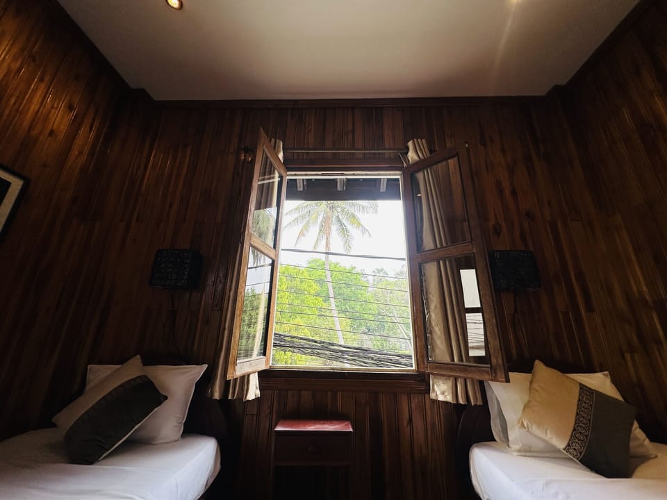 Traditional Triple Room | Free WiFi