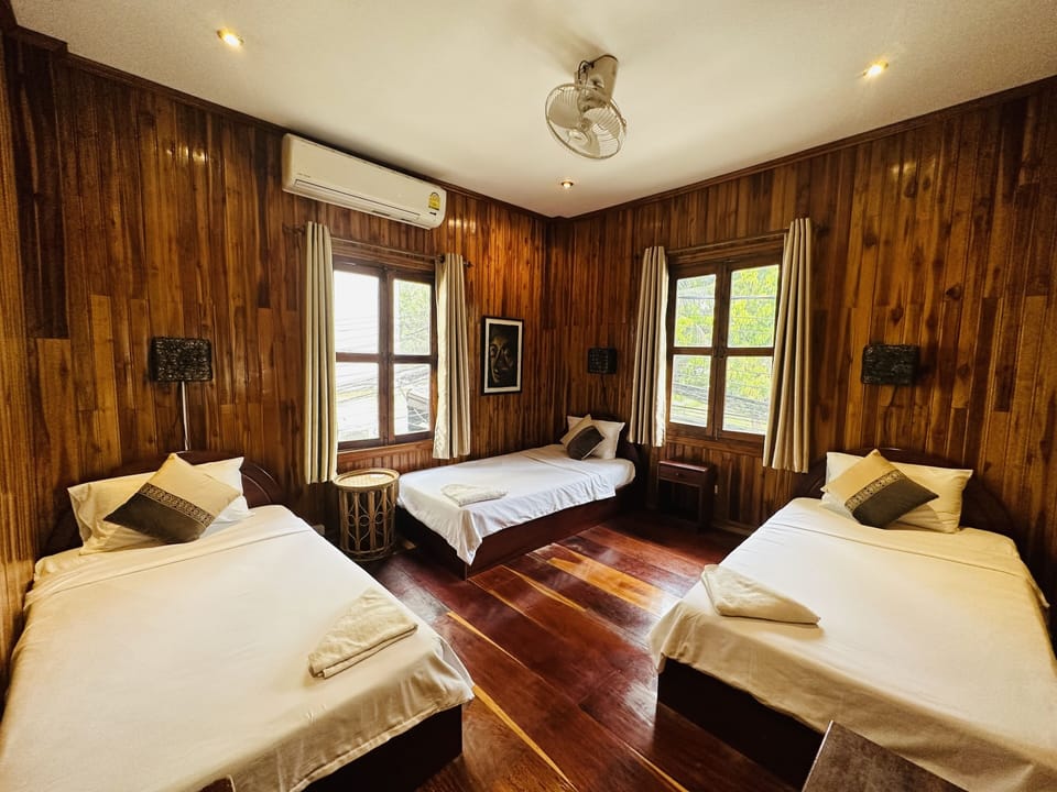 Traditional Triple Room | Free WiFi