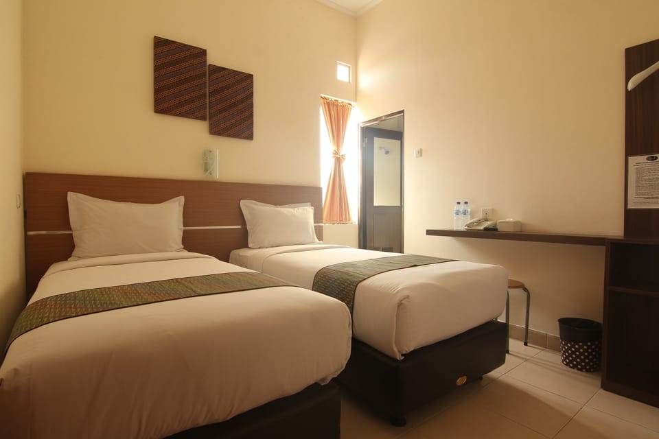 Standard Room, 1 Bedroom, Non Smoking | Free WiFi, bed sheets