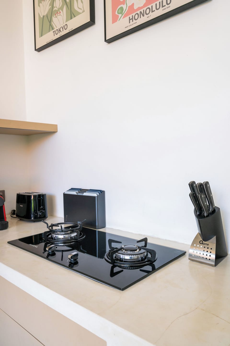 Deluxe Villa | Private kitchen | Fridge, microwave, oven, electric kettle