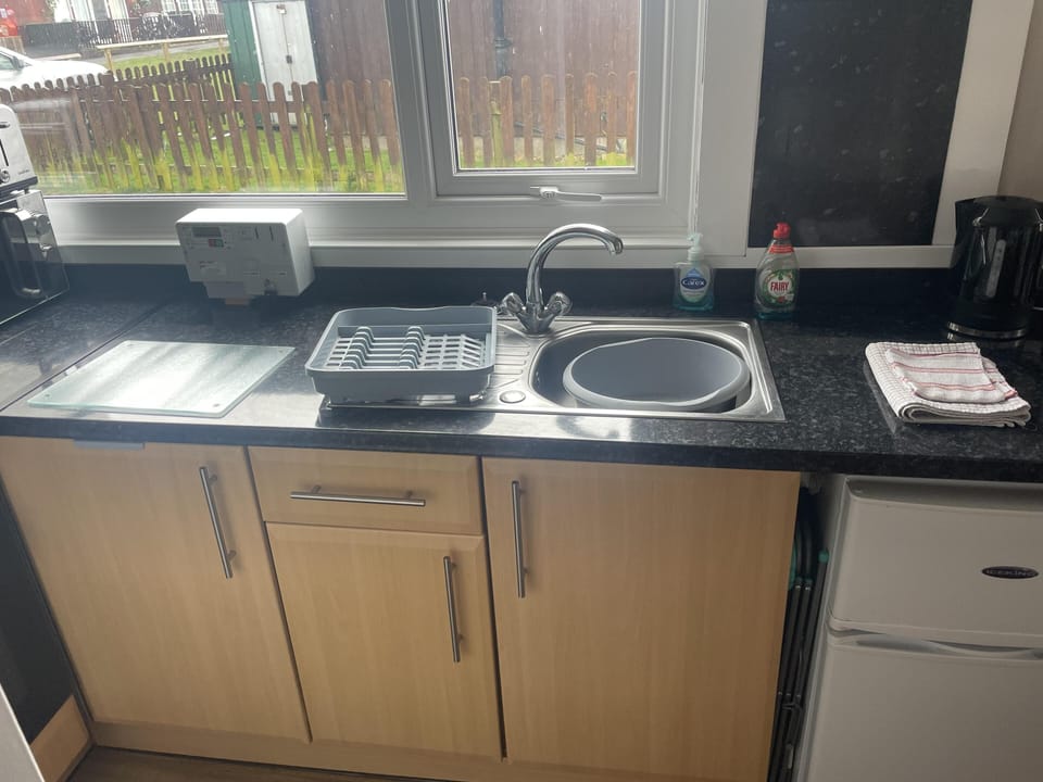 Chalet | Private kitchen | Fridge, microwave, oven, stovetop