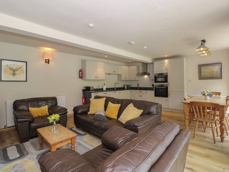 Cottage | Living area