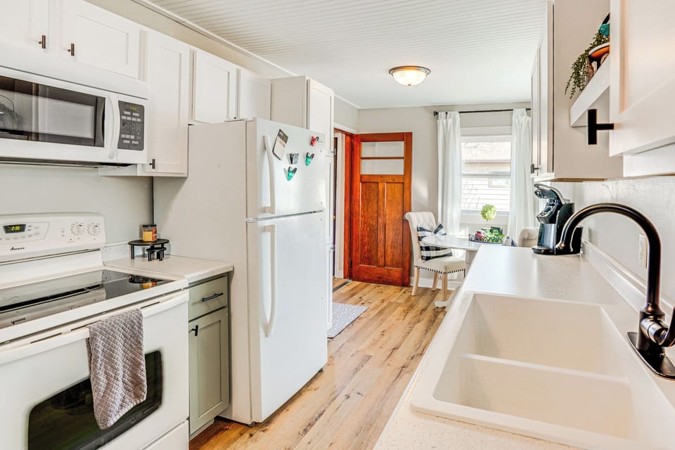 House (2 Bedrooms) | Interior