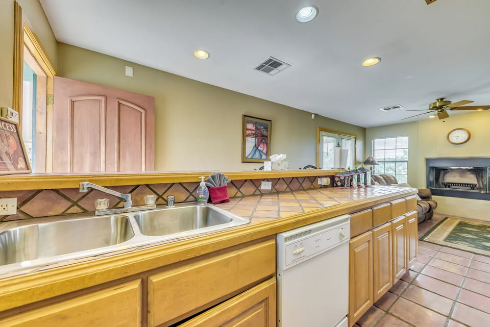 House (1 Bedroom) | Interior