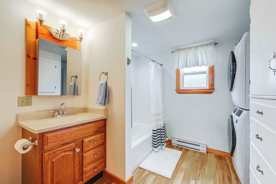Spacious Presque Isle Home: Walk to Downtown! Cottage in Presque Isle