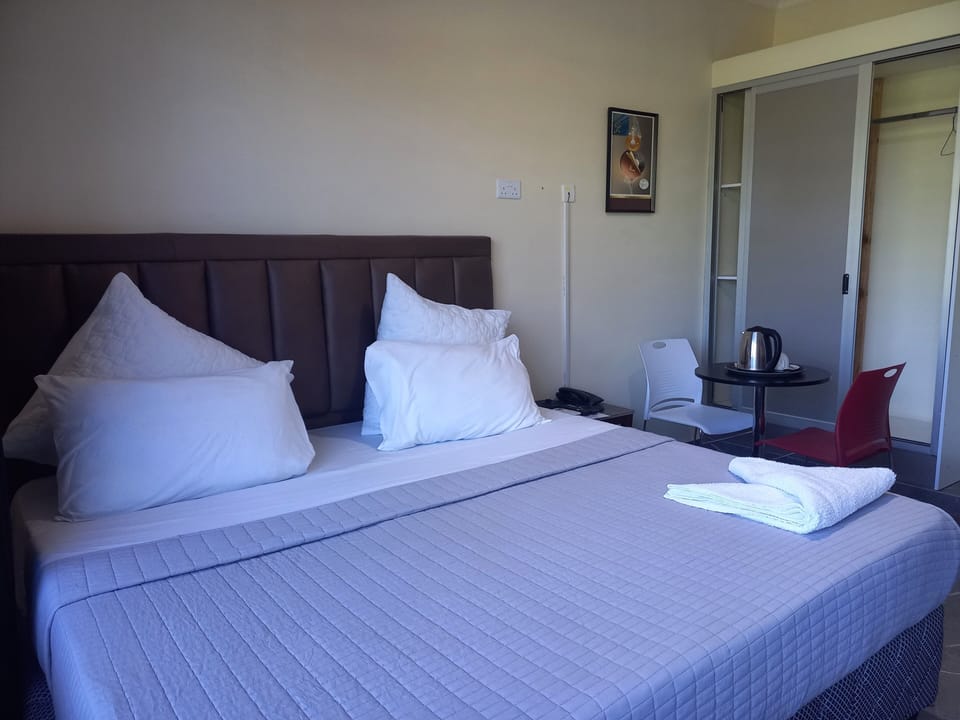 Double Room | Premium bedding, desk, laptop workspace, soundproofing