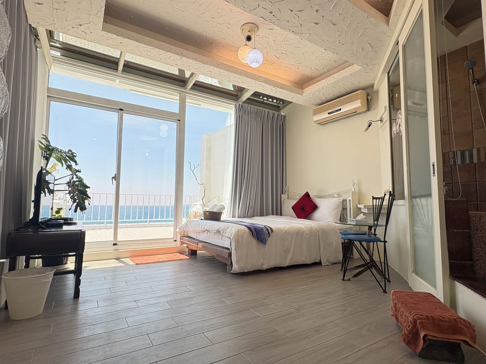 Standard Double Room, Sea Facing | Soundproofing, free WiFi, bed sheets