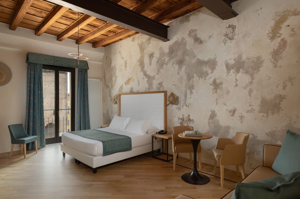 In-room safe, desk, cribs/infant beds, free WiFi