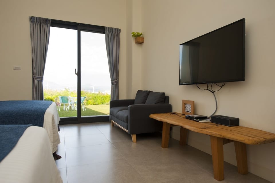 Quadruple Room, 2 Double Beds | Premium bedding, down comforters, pillowtop beds, individually decorated
