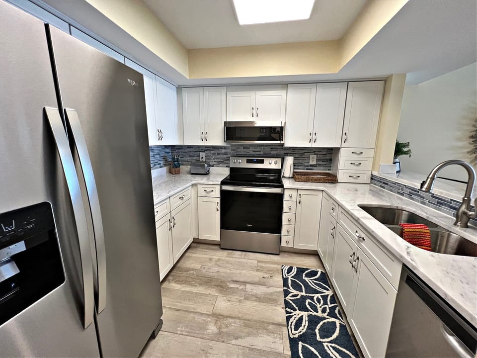 Condo, Multiple Beds, Pool Access (Breakers #54) | Private kitchen