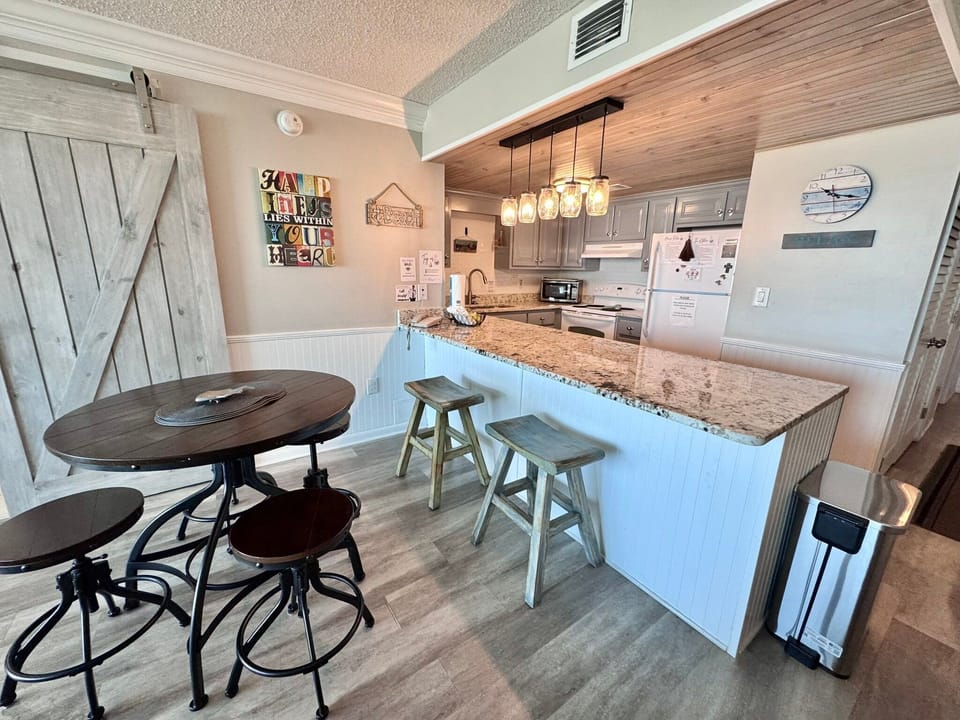 Condo, Multiple Beds, Patio, Ocean View (Island Sunrise 165) | Private kitchen