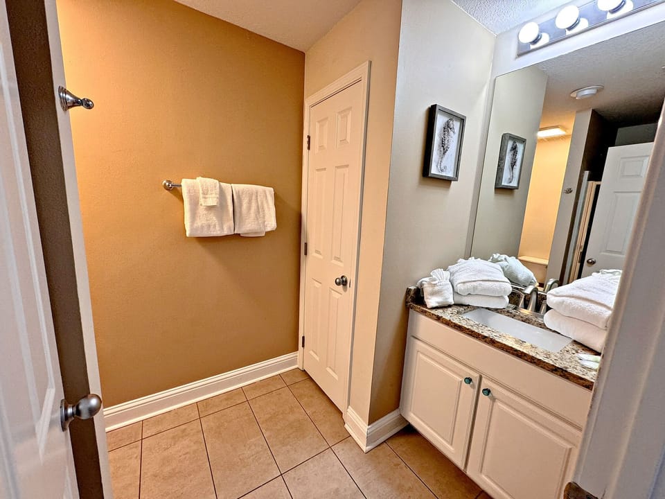 Lighthouse Apartment in Gulf Shores
