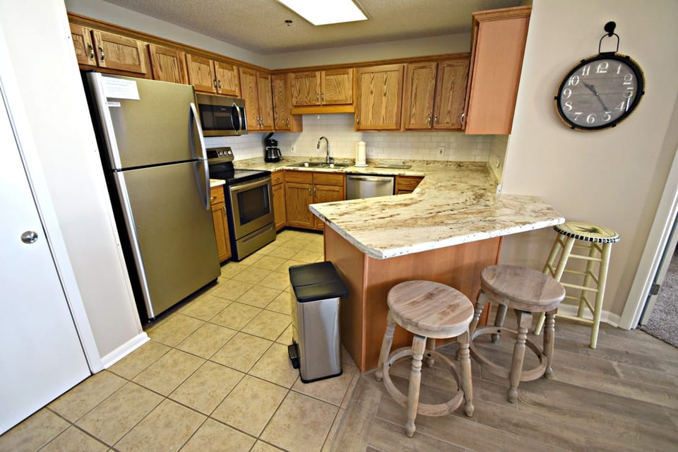 Apartment, Multiple Beds, Balcony, Ocean View (Phoenix VII 71208) | Private kitchen