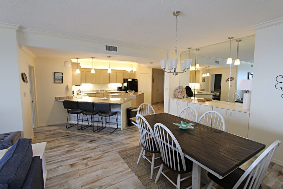 Condo, Multiple Beds, Balcony (Romar House A903) | Private kitchen