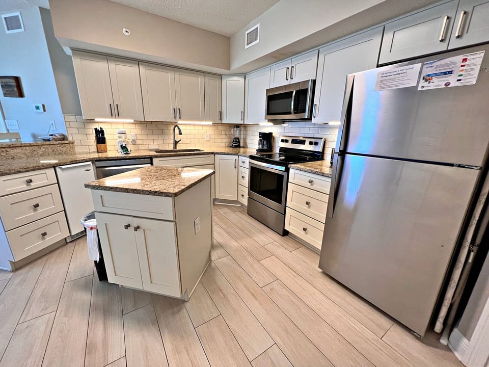 Condo, Multiple Beds, Balcony, Ocean View (Summerhouse 501A) | Private kitchen | Coffee/tea maker
