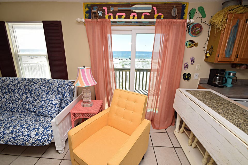 Sunrise Village Apartment in West Beach