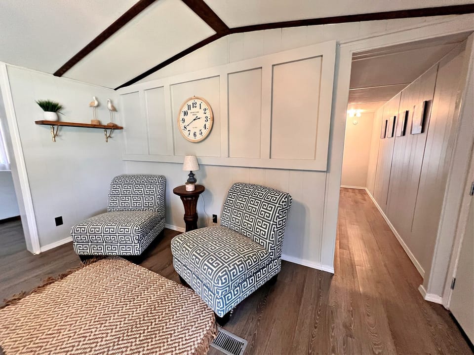 Cottage, Multiple Beds, Patio, Beach View (Oakridge Cottage) | Interior