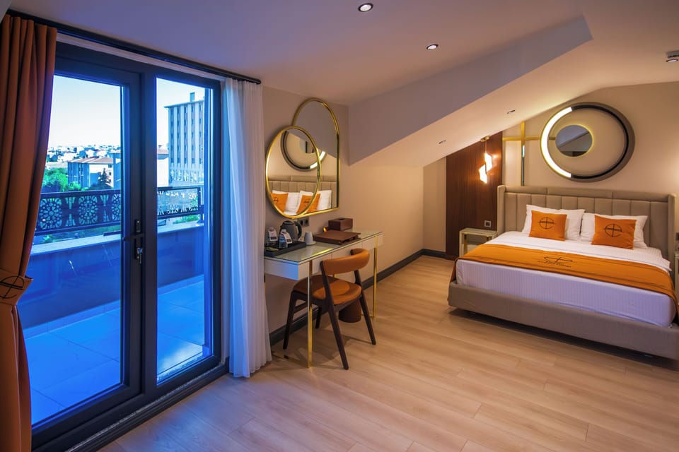 Standard Room, 1 Double Bed, Balcony | In-room safe, desk, laptop workspace, soundproofing
