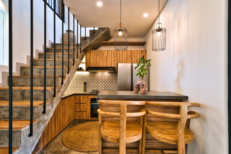 Deluxe Villa | Private kitchen | Fridge, oven, electric kettle, cookware/dishes/utensils