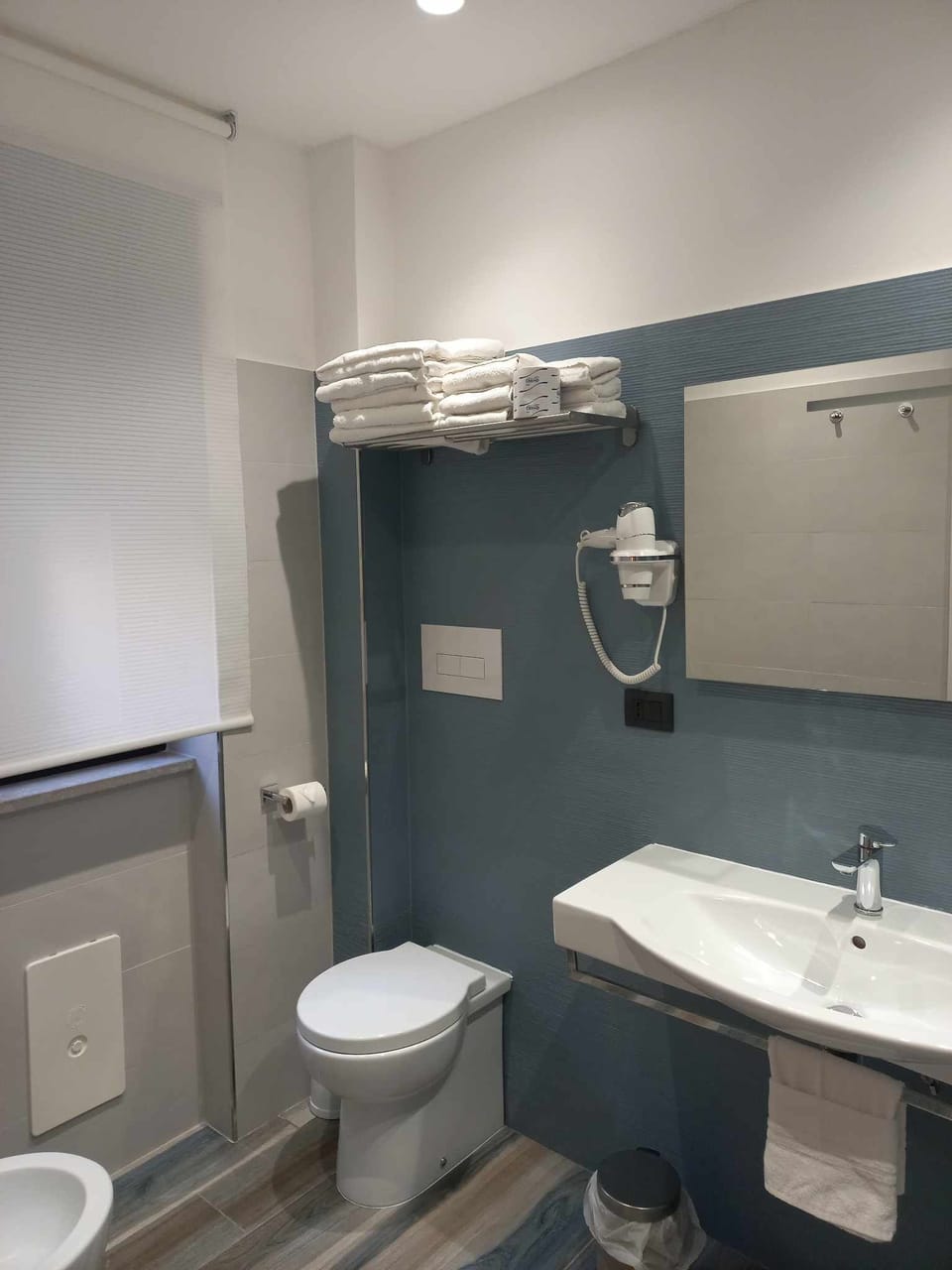 Family Quadruple Room | Bathroom | Shower, rainfall showerhead, hair dryer, bidet