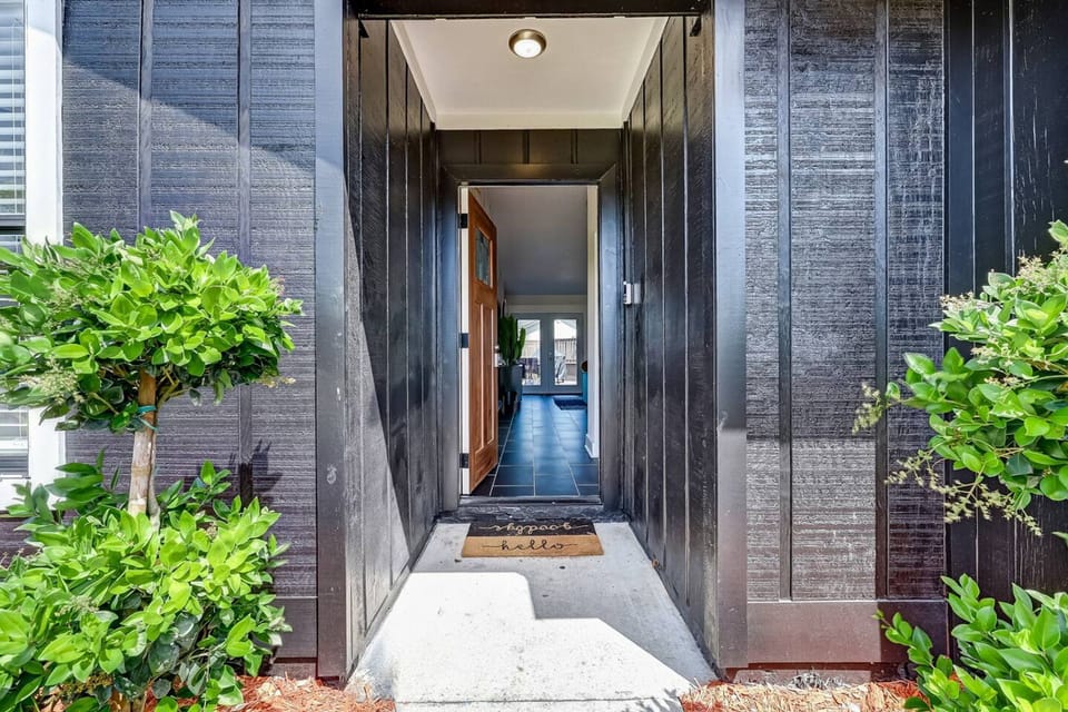 House, Accessible | 3 bedrooms, desk