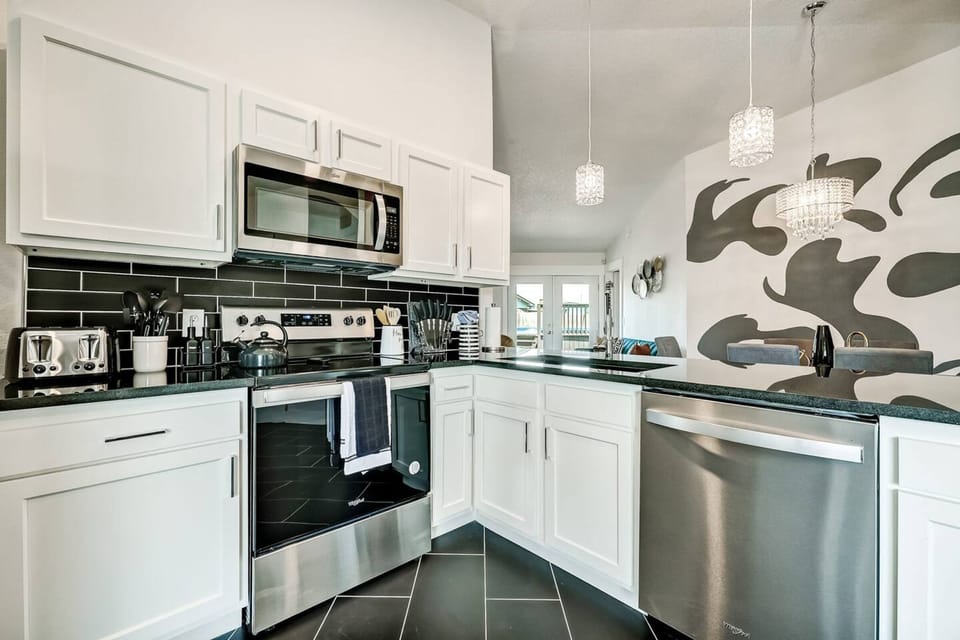 House, Accessible | 3 bedrooms, desk