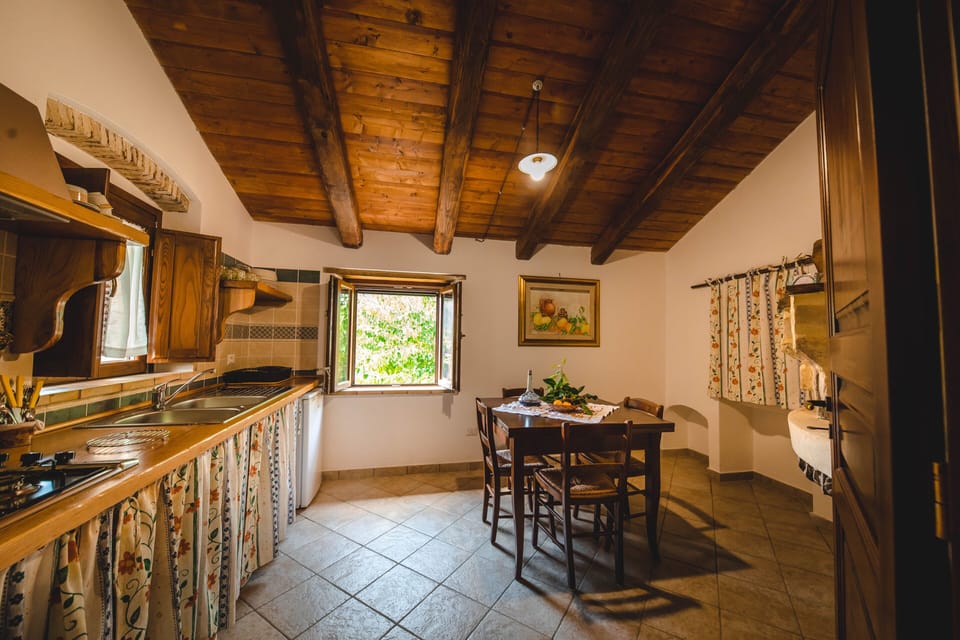 Traditional Apartment, Non Smoking, Garden Area | Private kitchen | Fridge, stovetop, cookware/dishes/utensils