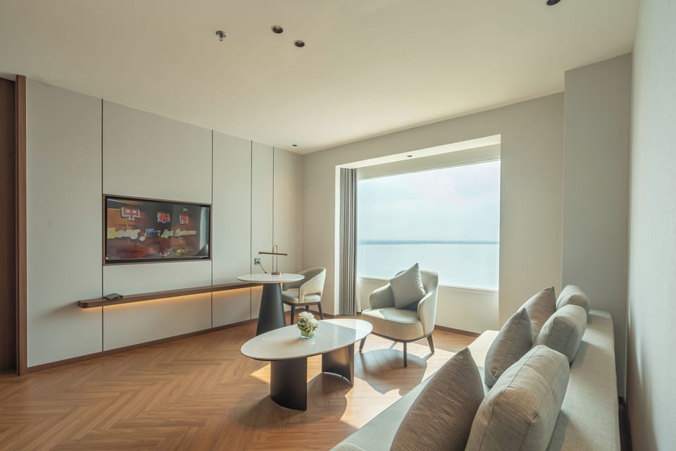 1 bedroom, minibar, in-room safe, desk