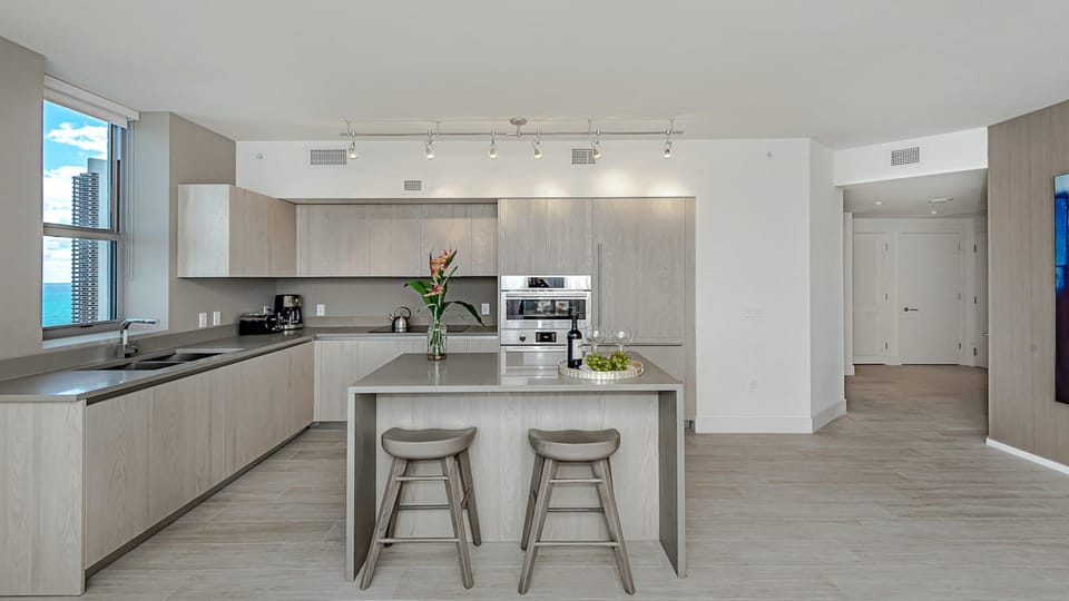 House | 2 bedrooms, desk, iron/ironing board, high-speed internet
