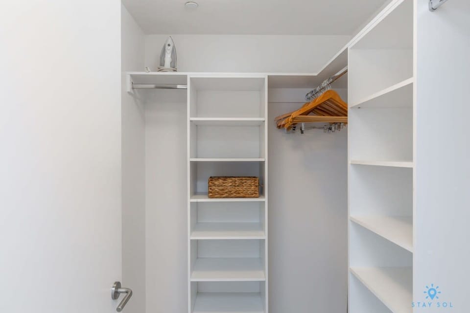 House | 3 bedrooms, desk, iron/ironing board, high-speed internet