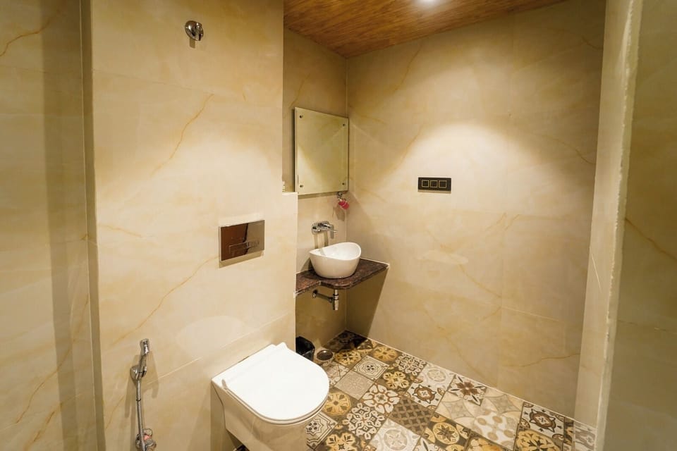 Deluxe Room | Bathroom