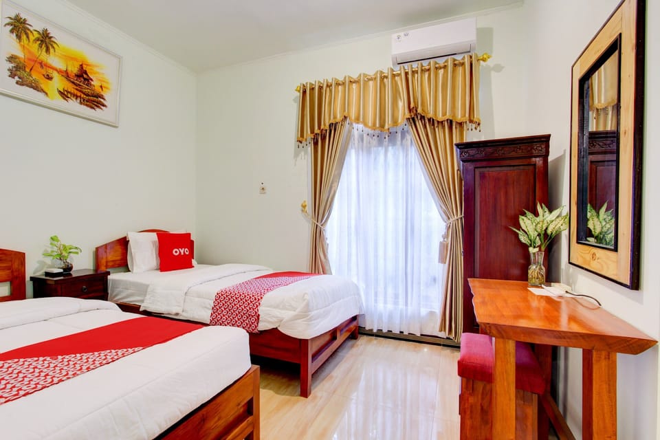 Deluxe Twin Room | Desk, free WiFi, bed sheets