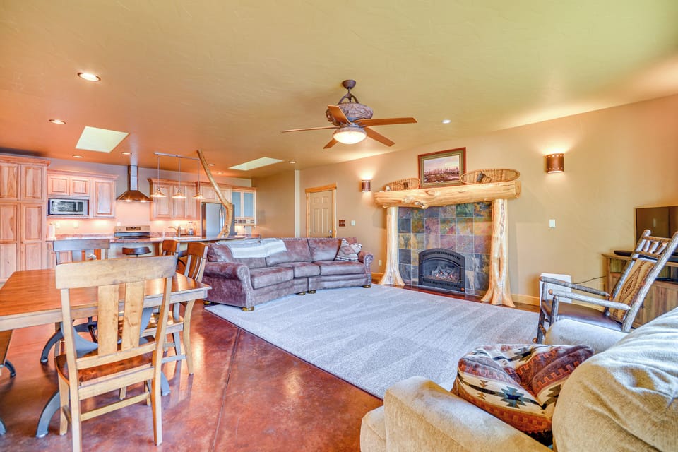 House (2 Bedrooms) | Interior