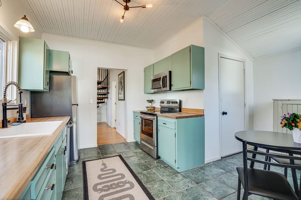 House (2 Bedrooms) | Interior