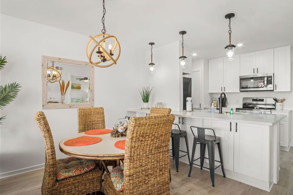 Condo, Multiple Beds, Patio, Ocean View (Casa Sea-Esta) | Dining