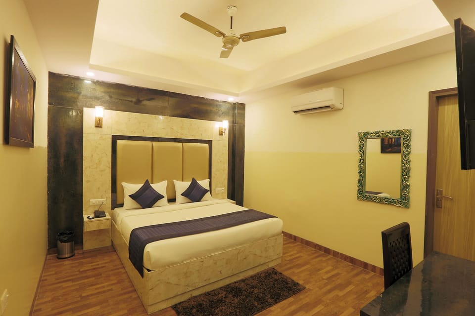 Deluxe Room | In-room safe, desk, soundproofing, free WiFi