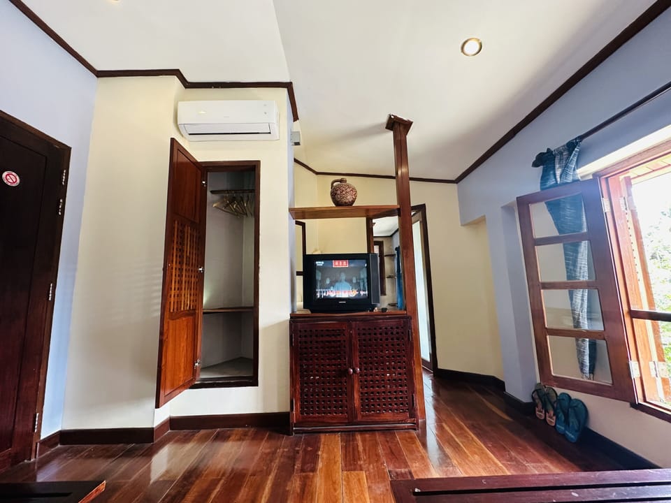 Deluxe Twin Room | Premium bedding, down comforters, individually furnished, desk