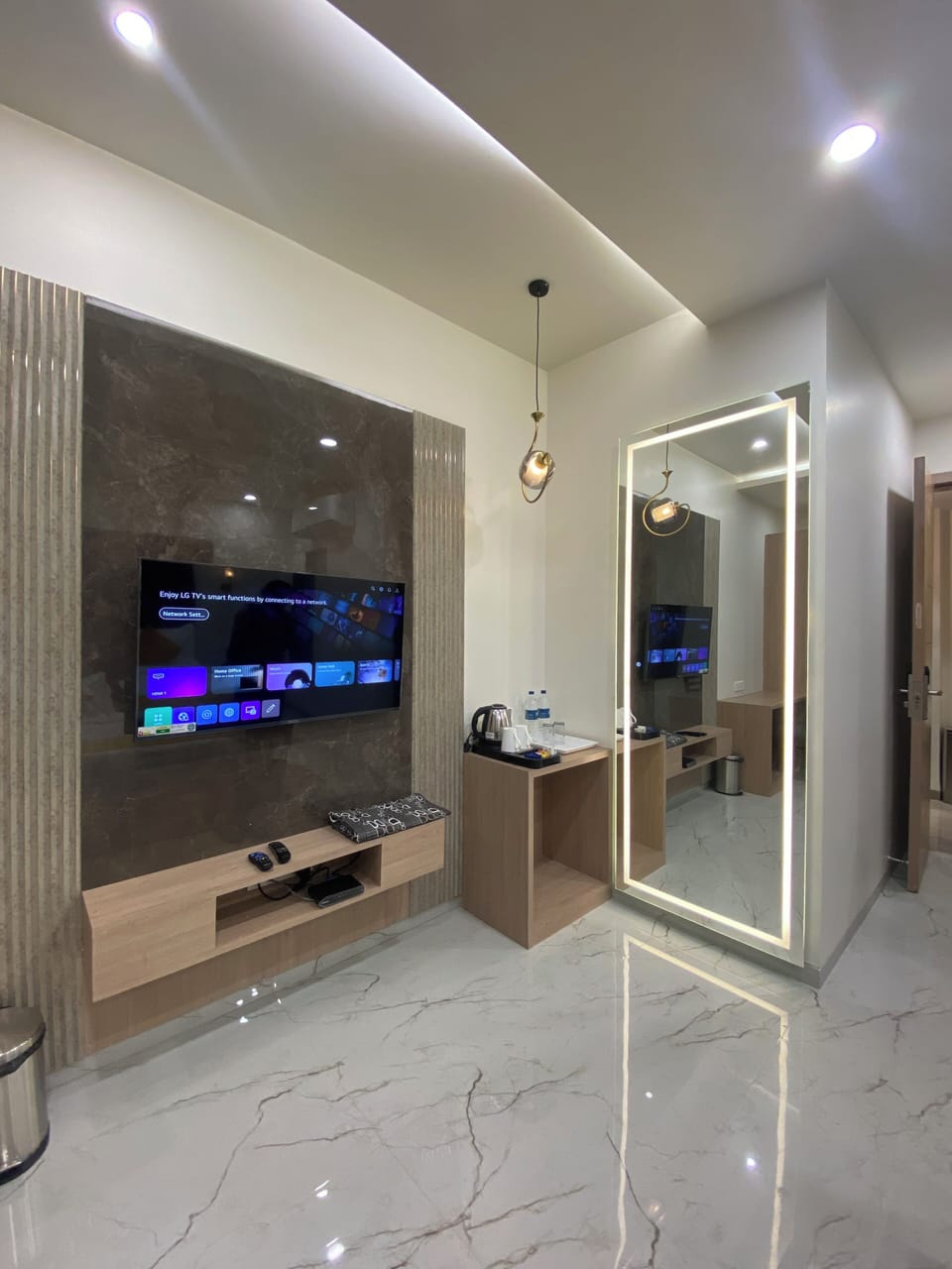 Studio Suite | WiFi (free)
